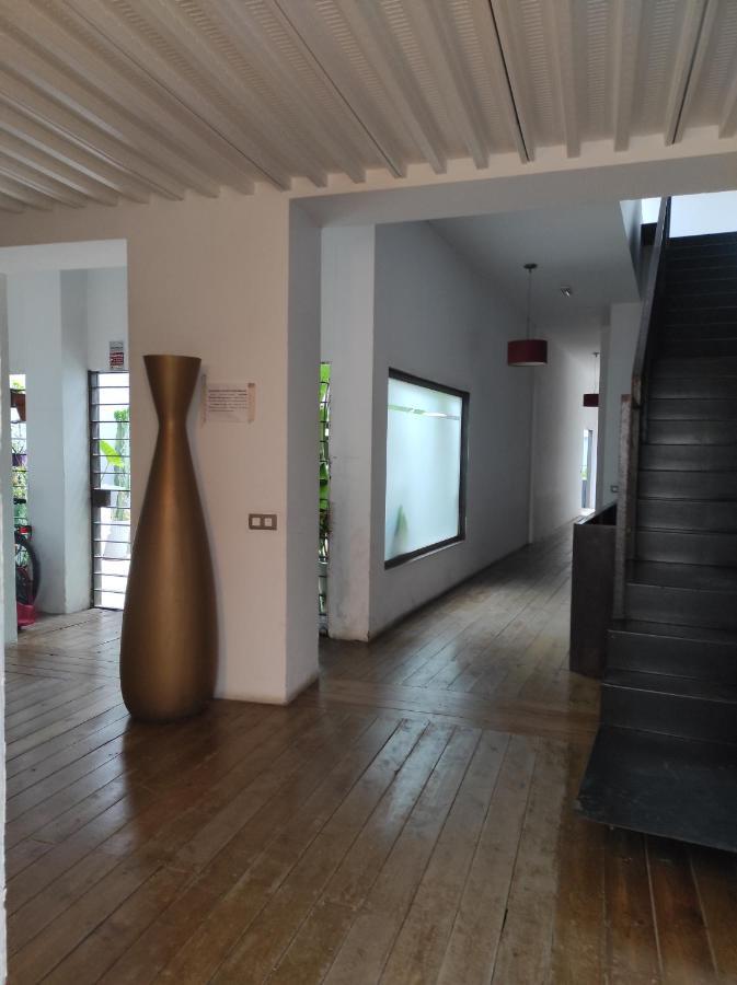 Habitacion Y Bano En Planta Independiente En Centro De Sevilla Bagian luar foto