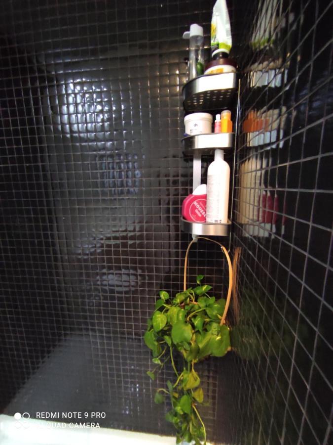 Habitacion Y Bano En Planta Independiente En Centro De Sevilla Bagian luar foto